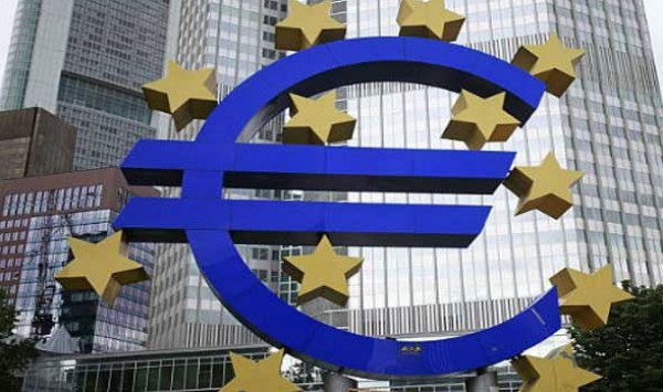 قمة استثنائية لمنطقة اليورو حول اليونان الثلاثاء في بروكسل