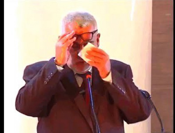 بالفيديو.. رئيس الحكومة المغربية عبد الإله بنكيران يبكي بالبرلمان
