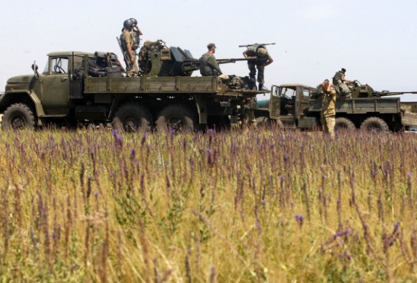 الجيش الأوكراني يجري مناورات عسكرية شرقي البلاد