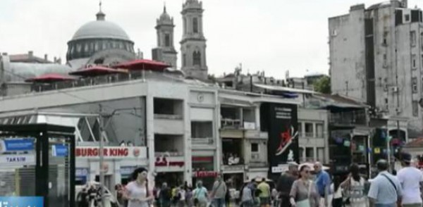 هكذا يهرب العرب من أداء فريضة الصيام إلى تركيا و شهادات غريبة