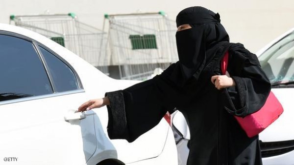 سعودي يقتل زوجته دهساً بالسيارة في القنفذة