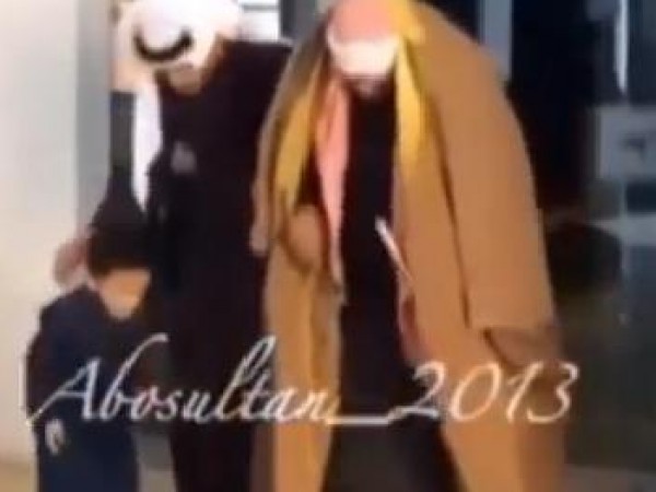 البس والده الحذاء .. فجاء الرد سريعا