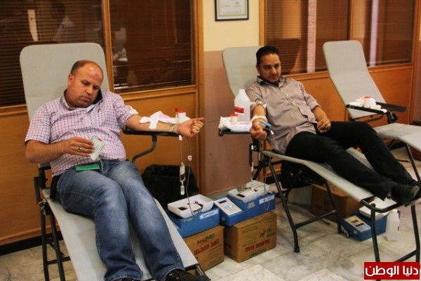 فرع رام الله في شركة كهرباء محافظة القدس ينظم حملة للتبرع بالدم
