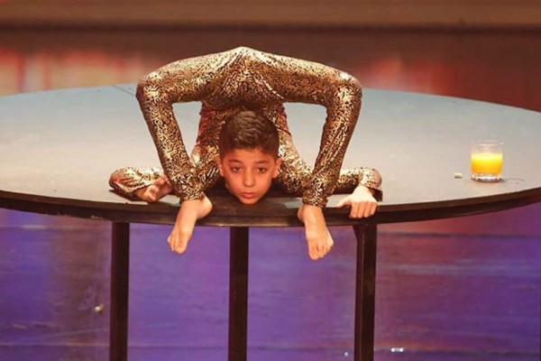 الطفل محمد الشيخ يمثل فلسطين يمثل فلسطين في رياضة الليونة بالنرويج