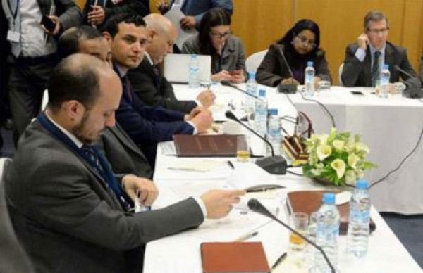 انتهاء المشاورات بين المؤتمر الليبي والمبعوث الأممي وسط تفاؤل جزائري