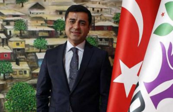 دميرطاش يدعو لوقف إطلاق نار متبادل بين الحكومة التركية وبي كا كا