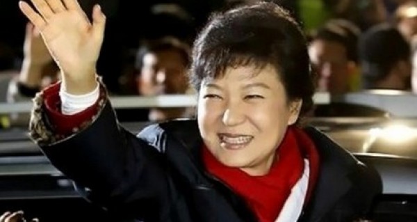 رفع دعوى قضائية ضد مسؤول بارز بتهمة الإساءة لسمعة رئيسة كوريا الجنوبية
