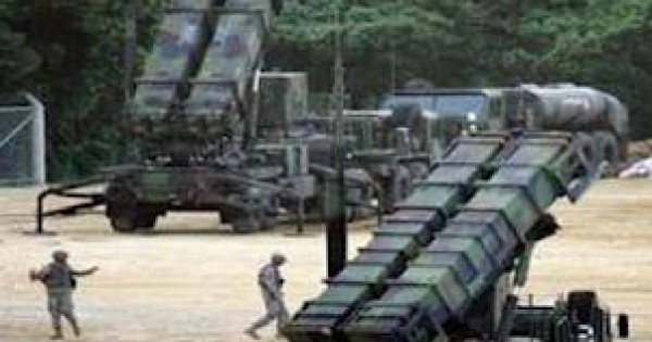 اليابان تؤجل العمل على نقل قاعدة "فوتينما" الأمريكية شهرا