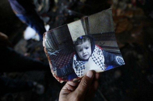 "إسرائيل" تعتقل 3 مستوطنين متهمين بحرق الرضيع دوابشة