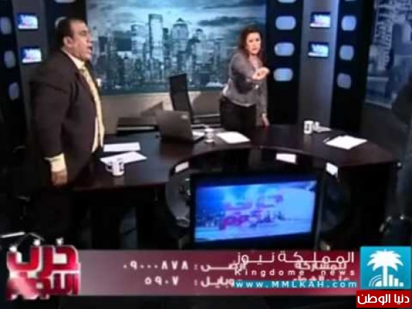 ضرب بالكراسي على الهواء في قناة الفراعين