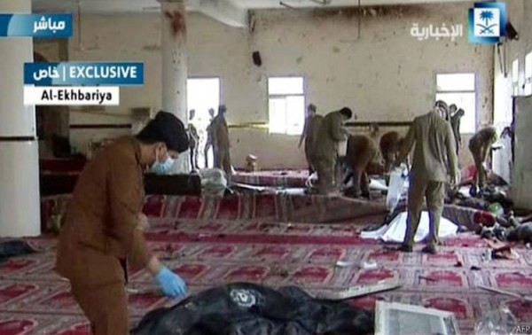 فيديو.. شاهد لحظة تفجير مسجد جنوبي السعودية
