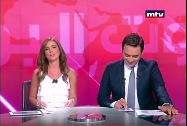 بالفيديو: نوبة ضحك تجتاح مذيعيْن لبنانيين على الهواء