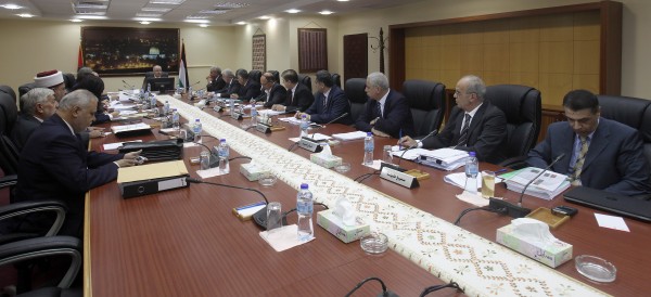 الخرباوى يفضح فخرى عبد النور : سمح بأستيراد التكاتك لصالح جوز بنته ملك التوك توك .. فيديو