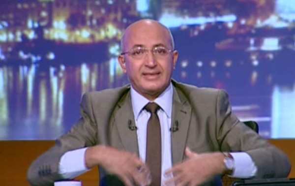 فيديو.. سيد على يبكي على الهواء بسبب جثث اللاجئين السوريين