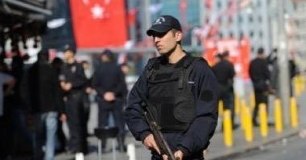 توقيف صحفيين بريطانيين فى تركيا بتهمة "الارهاب"