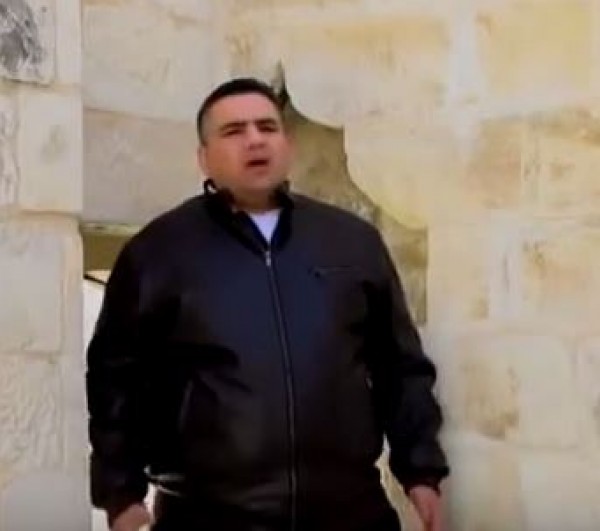 اغنية تلفزيون فلسطين "مقاومتنا الشرعية بدون سلاح" تثير غضباً على مواقع التواصل (شاهد)