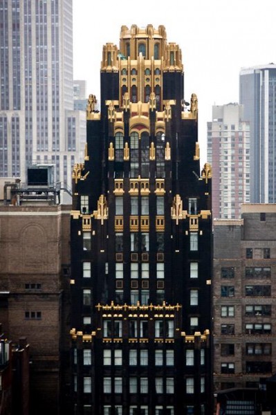"براينت بارك"  أجمل الفنادق في نيويورك وفخامة اللون الأسود
