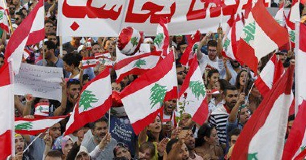 دعوات للإضراب فى لبنان للمطالبة بإدراج القضايا المعيشية فى الحوار الوطنى