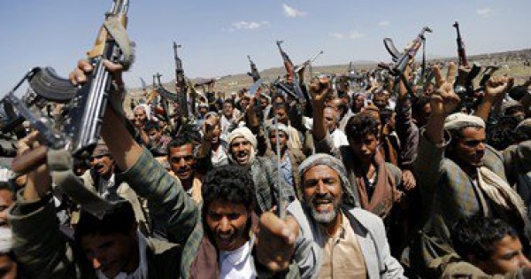 الحوثيون ينسحبون من "كرش" ويغلقون الطريق بين شمال وجنوب واليمن