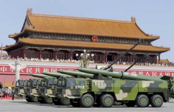 الصين تعرض صواريخ جديدة قادرة على تدمير حاملات طائرات