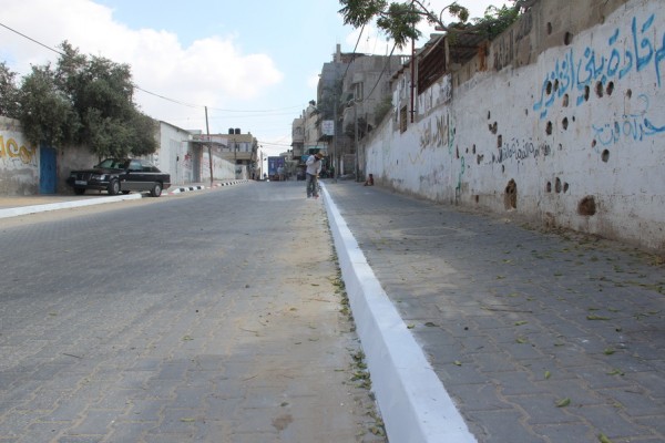 بلدية رفح ووكالة الغوث تنجز مشروع تأهيل شوارع داخل مخيمات المدينة