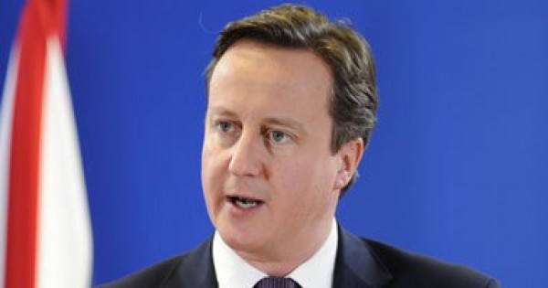 رئيس وزراء بريطانيا يتعرض لضغوط كبيرة لقبول مزيد من اللاجئين السوريين