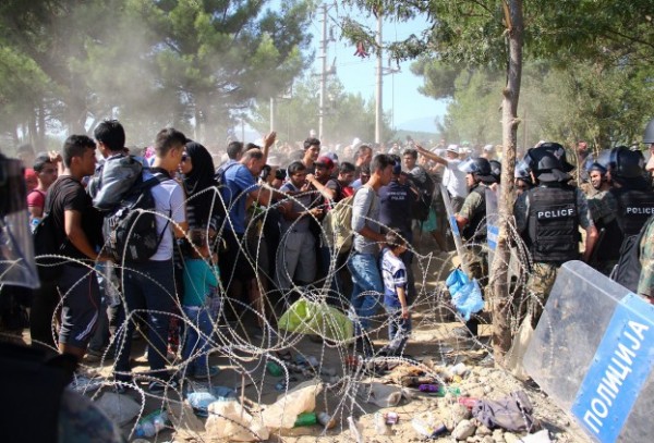 تدفق المهاجرين نحو أوروبا ودعوات للتعاون من أجل حل الأزمة