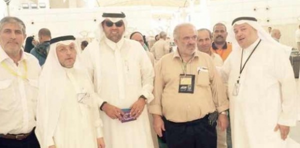 استقبال 250 حاجاً إيرانياً بالورود في جدة