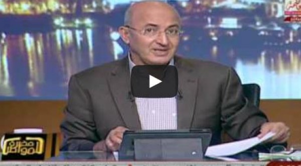 شاهد .. تفاصيل نشر ضابط شرطة صور طليقته عارية