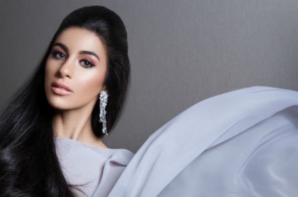 ماكياج ناعم للعروس السمراء