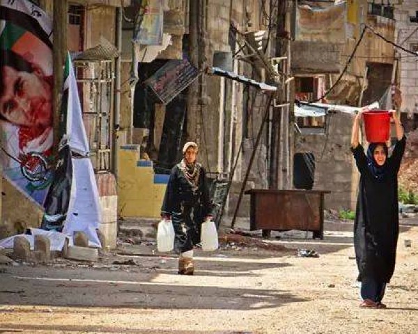 اندلاع اشتباكات عنيفة في مخيم اليرموك ومناشدات لإدخال العقاقير الطبية إليه