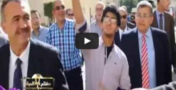 مذيعة الحياة تنتقد "سيلفي" وزيرالتعليم العالى