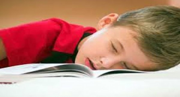 قلة النوم تسبب مشاكل صحية ونفسية للطلاب