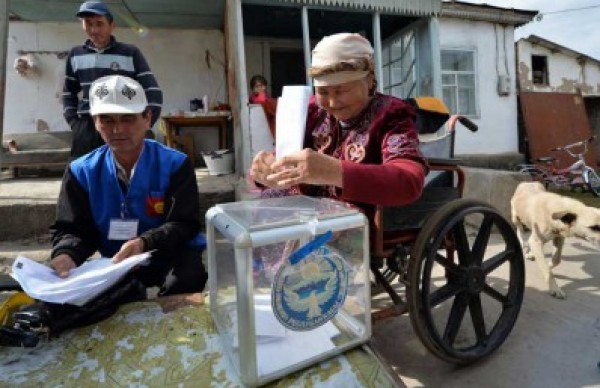 بدء التصويت بالانتخابات البرلمانية في قرغيزستان