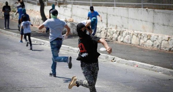 عدة إصابات من بينها اصابة خطيرة في مواجهات اندلعت بمناطق مختلف في القدس