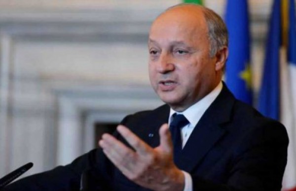 وزير الخارجية الفرنسي يدعو إلى "ضرب داعش" والجماعات التي تعتبر ارهابية