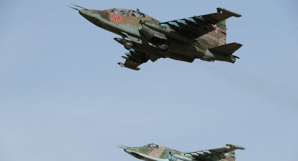 الطائرات الحربية الروسية تنفذ 25 طلعة من قاعدة "حميميم" العسكرية وتضرب 9 مواقع تابعة لـ"داعش"