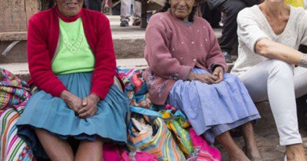 لاجارد تزور أسواق بيرو قبل انعقاد الجمعية العامة لصندوق النقد الدولى