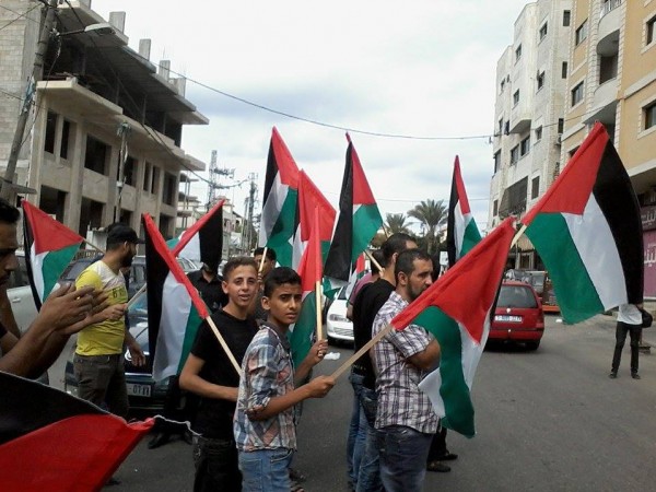 تزامنا مع بدء إنطلاق شرارة الإنتفاضة الثالثة..جماهير فتح بغزة تنظم مسيرات دعما للرئيس