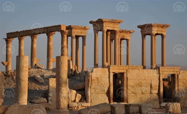 اليونسكو تدين بشدة تفجير داعش "قوس النصر" في تدمر السورية
