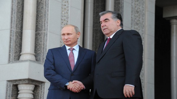 بوتين يعرب لرحمون عن قلق موسكو من الوضع في آسيا الوسطى