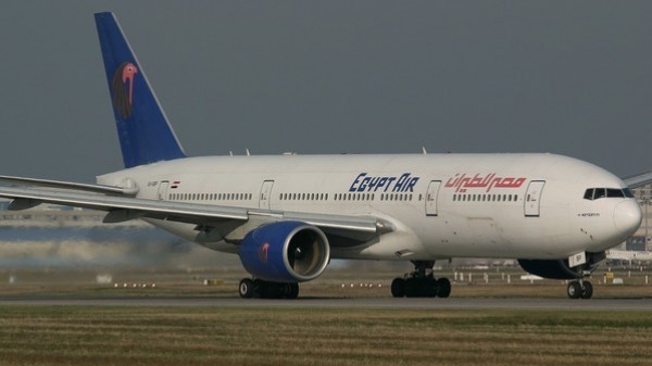 مصر تبدأ فرض ضريبة 400 جنيه على تذاكر الطيران