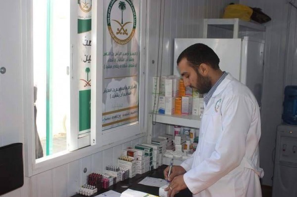 اكثر من 3500 عملية صرف للعلاجات والأدوية اجرتها العيادات التخصصية السعودية في الزعتري