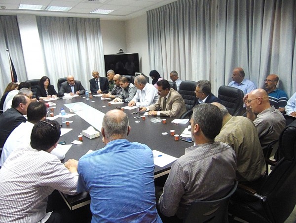 إجتماع لجنة الطوارىء المركزية في نابلس