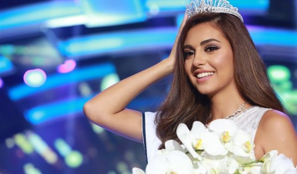 بالفيديو والصور.. لحظة تتويج «فاليري أبو شقرا» ملكة جمال لبنان 2015