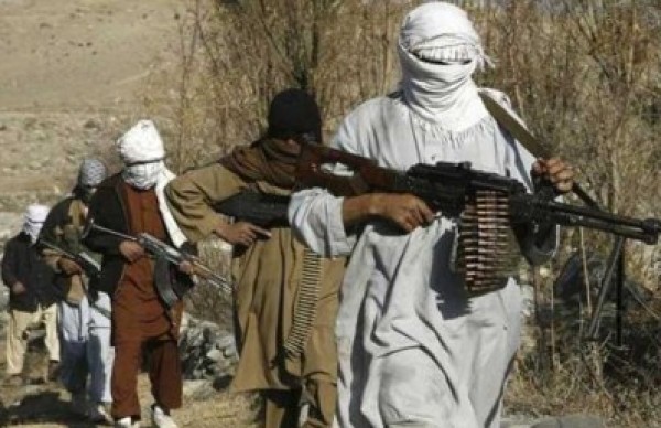 طالبان الافغانية تنسحب من قندوز بعد أسابيع من الاشتباكات