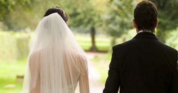بس متقولش "عانس".. 5 مميزات لا تجدها إلا فى عروسة تخطت 35 سنة