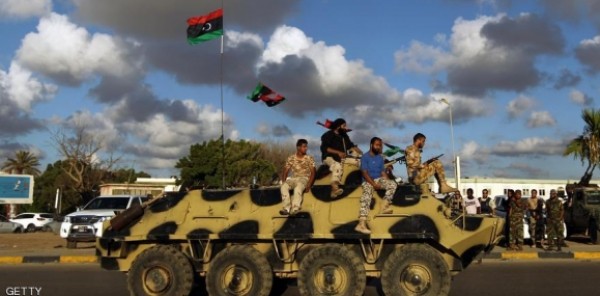 الجيش الليبي يدمر مخزن أسلحة داعش في بني غازي