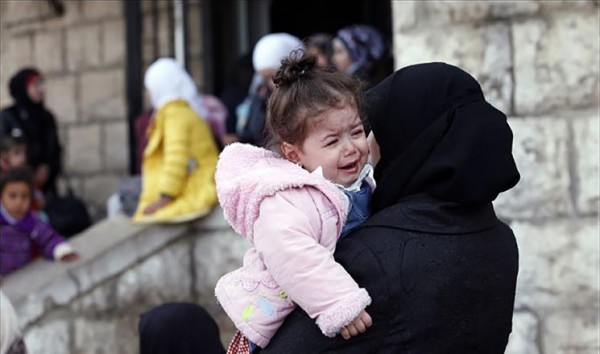 أزمات اقتصادية متفاقمة تعاني منها العائلات الفلسطينية النازحة إلى المناطق الشرقية من دمشق