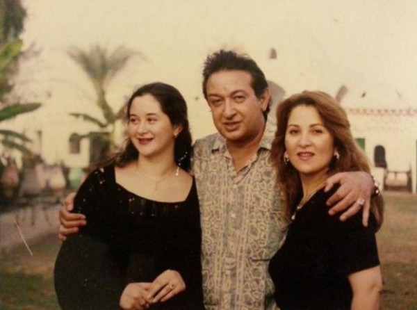 بوسي تكشف حقيقة ارتباط الراحل نور الشريف بفنانات صغيرات! 1 بوسي تكشف حقيقة ارتباط الراحل نور الشريف بفنانات صغيرات!